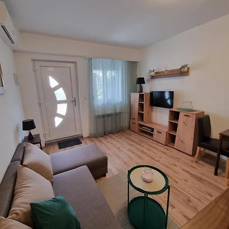 Ferienwohnung Fur 3 Personen Ca 35 Qm In Crikvenica, Kvarner Bucht Und Umgebung - B61919 * Crikvenica